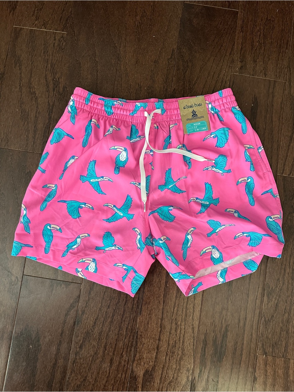 chubbies Pink Swim Trunks with Teal Toucan Print NWT Men’s Medium 5.5” inseam